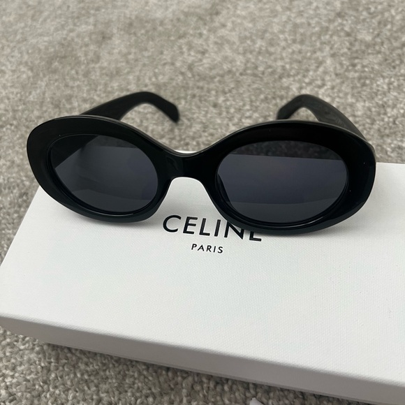 LAST PAIR! New Designer Inspired Sunglasses With Box & Case - Picture 11 of 14